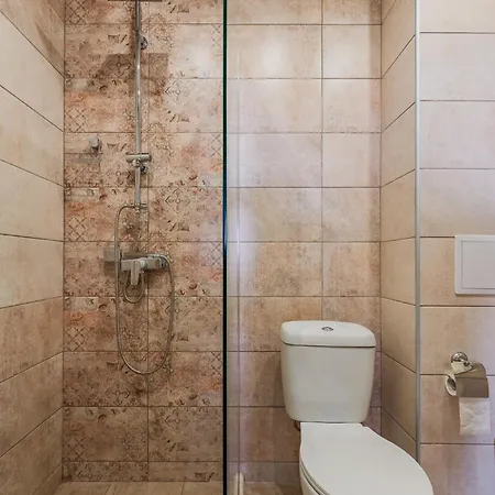 1 Apartment
